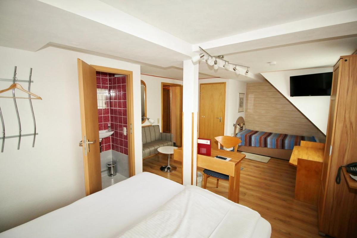 Hotel Venezia Tuebingen Ngoại thất bức ảnh